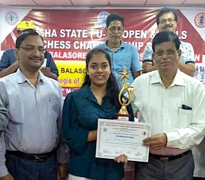 Chess Champion Saina Salonika makes KiiTIS proud 